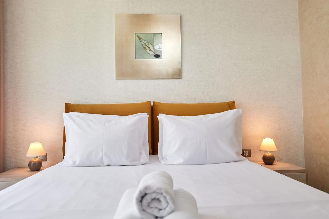 Berlin Luxury Apartment Spa N Pool Beach Resort Неводарі Екстер'єр фото